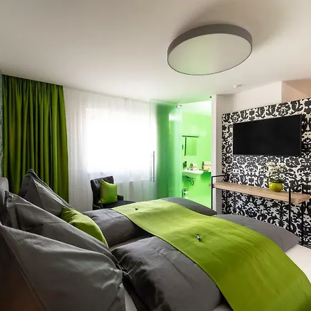 Greenrooms 3*