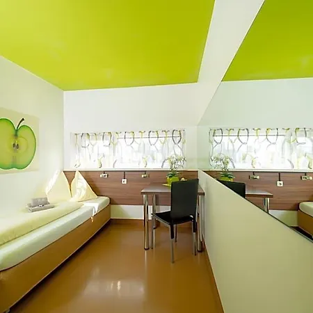 Greenrooms Hotel