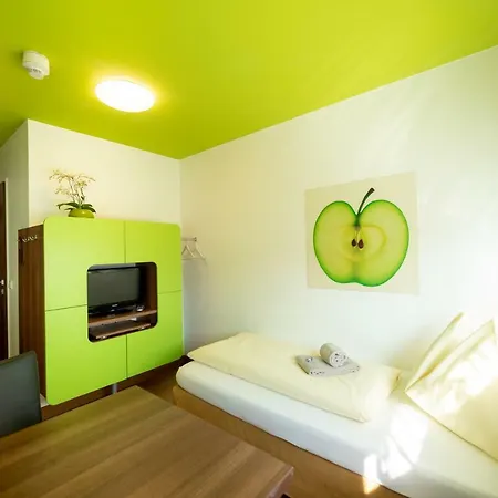 Hotel Greenrooms 3*