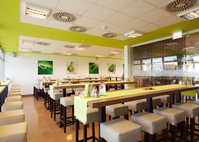 Готель Greenrooms